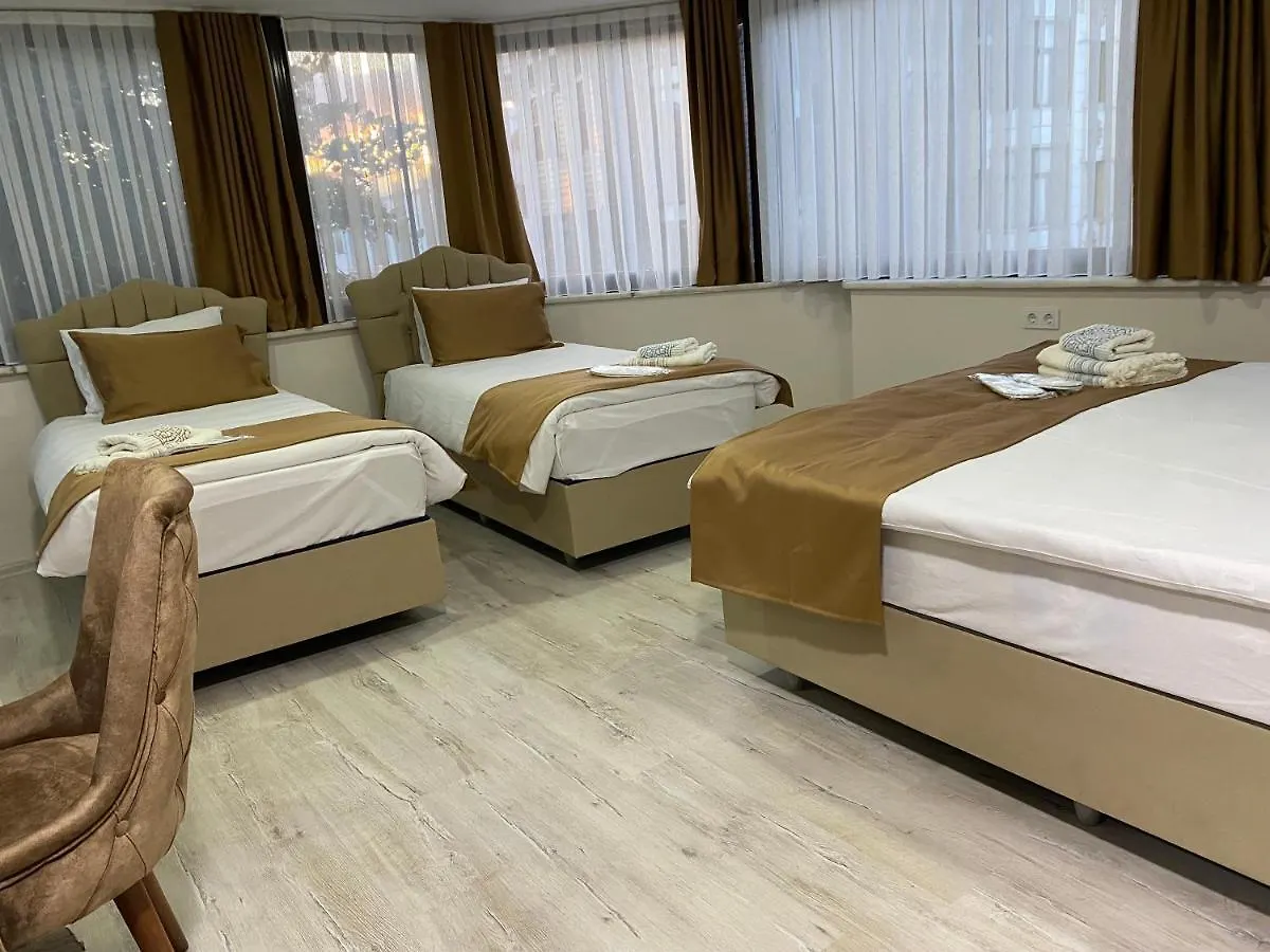 Atam Suites Istanbul 3*,