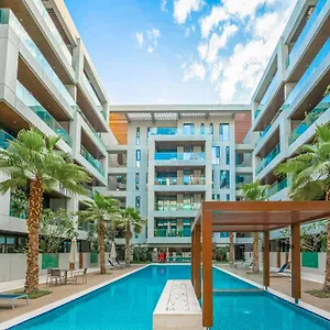 شقة Fam Living City Walk - Opposite City Walk Mall - 2a 