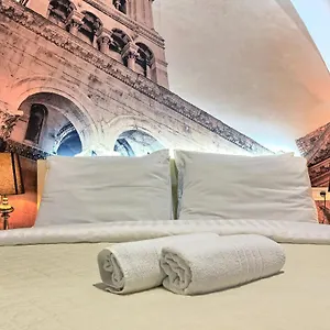 https://split-urban-rooms-ii.splithotels.org