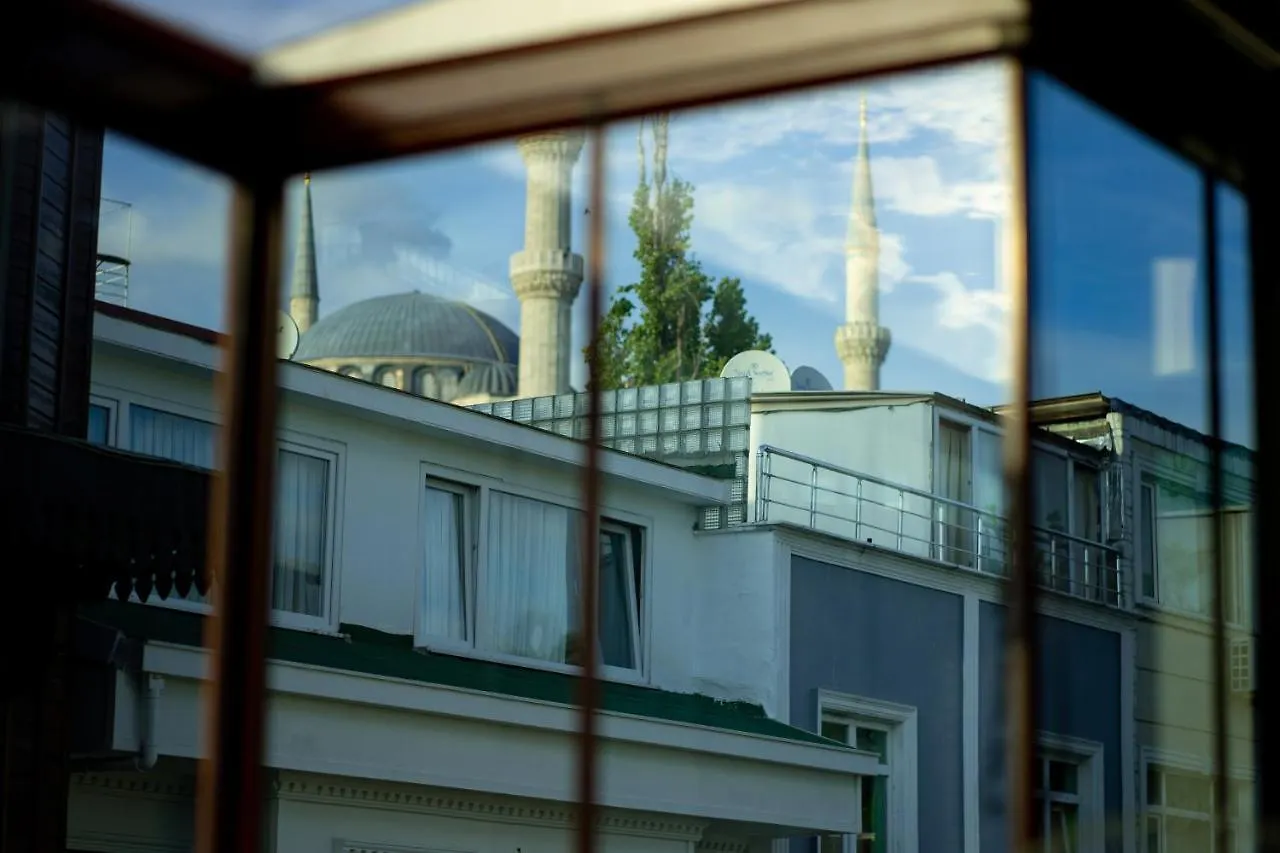 Atam Suites İstanbul Apart Otel