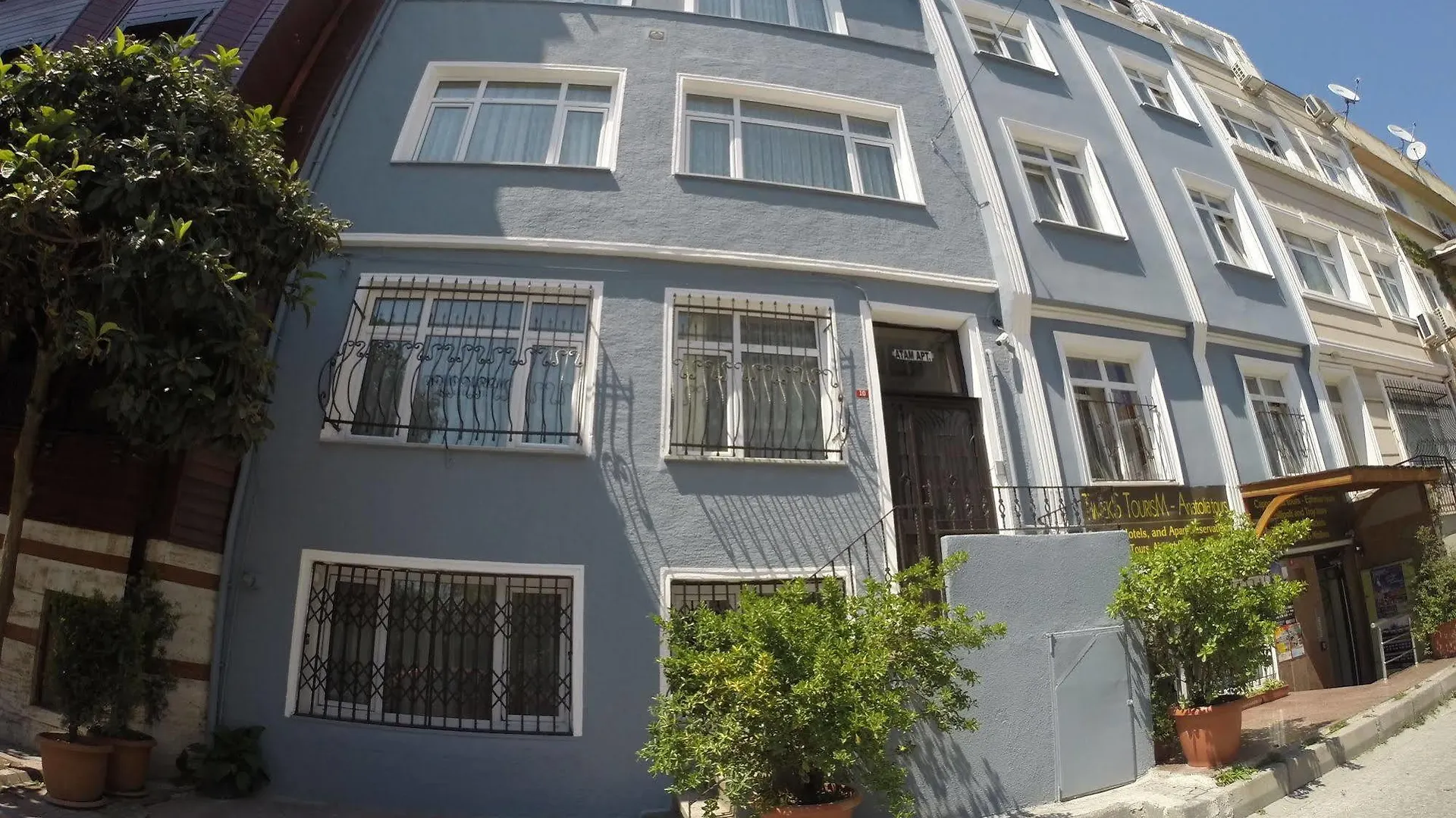 Atam Suites İstanbul Apart Otel
