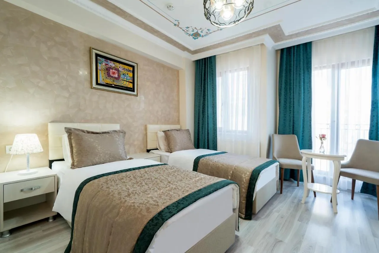 Atam Suites Estambul 3*,