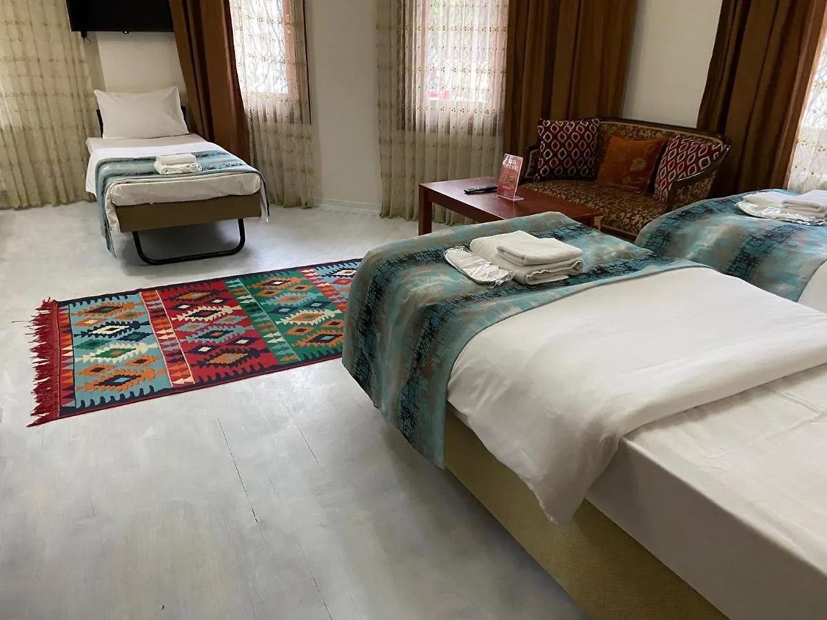 Atam Suites Istanbul 3*,